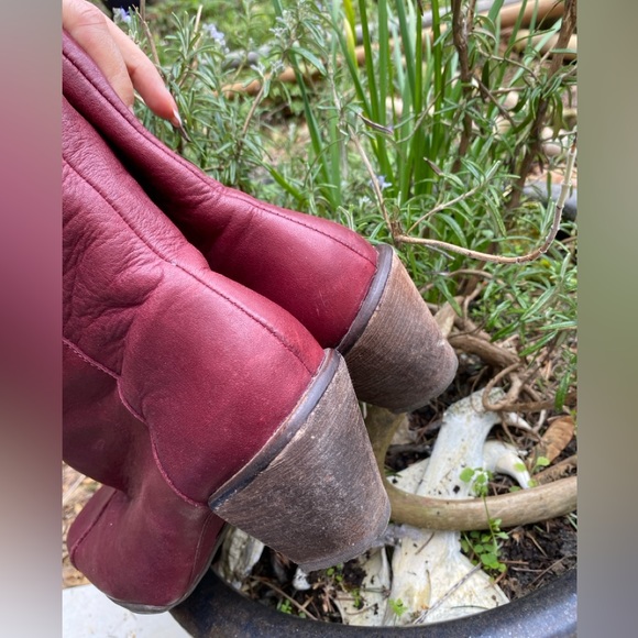 Burgundy leather boots - Picture 5 of 8